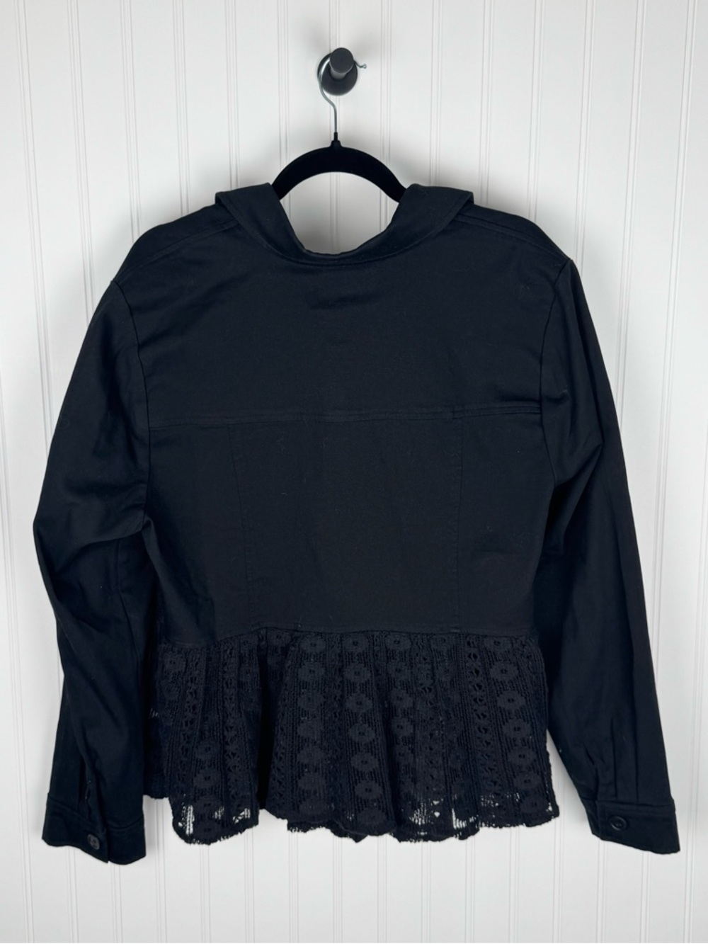 Torrid Black Lace Hem Button Front Peplum Jacket Size 1 NWOT - Picture 2 of 5